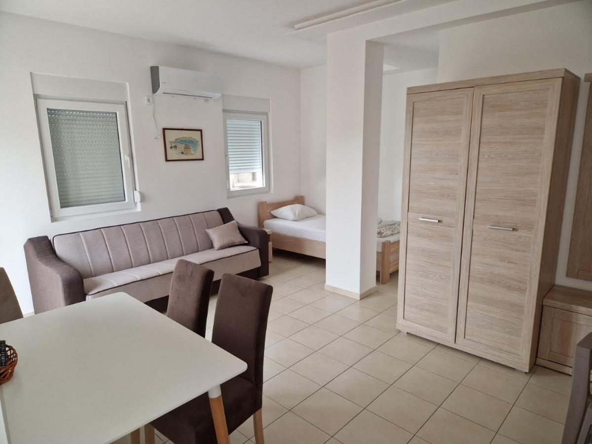 Apartmani Marina Kopitovic Petrovac Εξωτερικό φωτογραφία