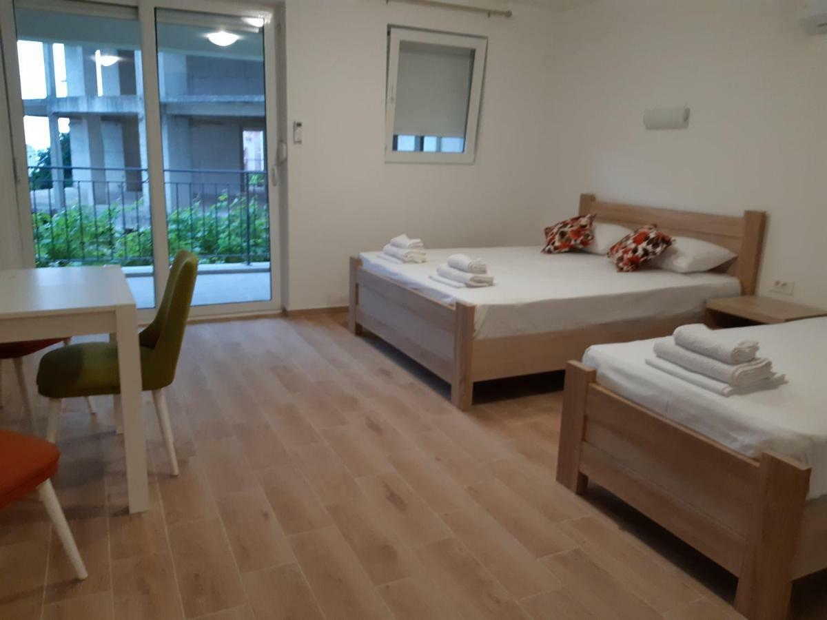 Apartmani Marina Kopitovic Petrovac Εξωτερικό φωτογραφία