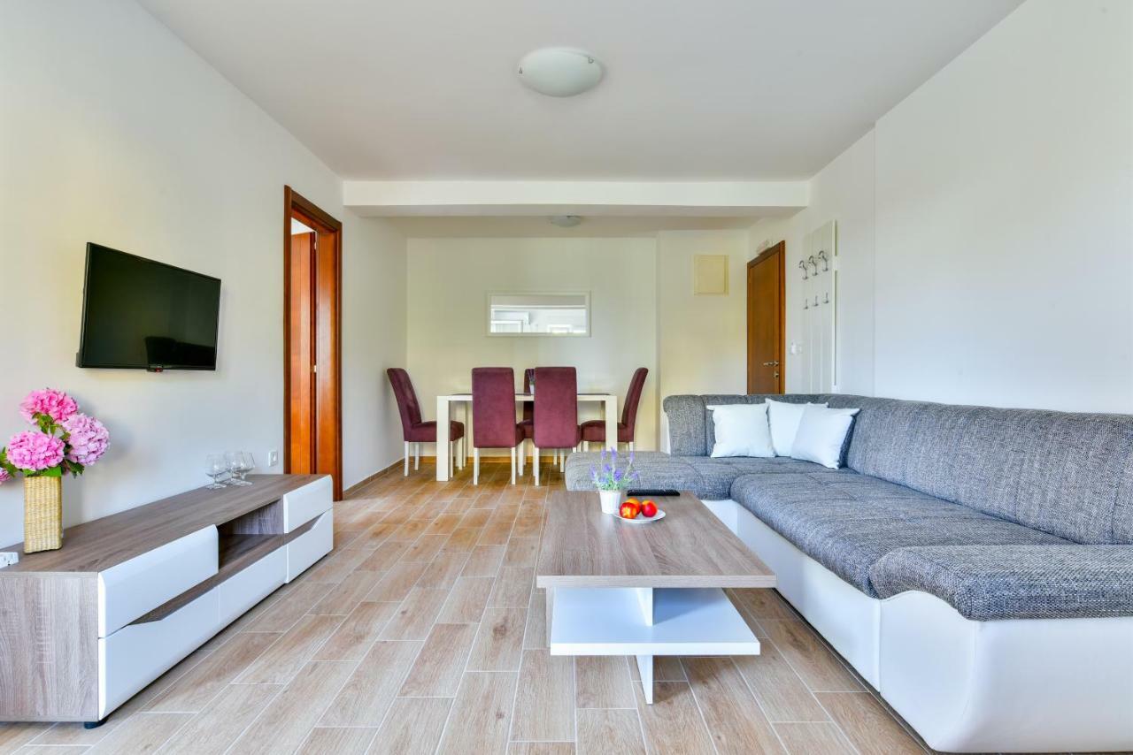 Apartmani Marina Kopitovic Petrovac Εξωτερικό φωτογραφία