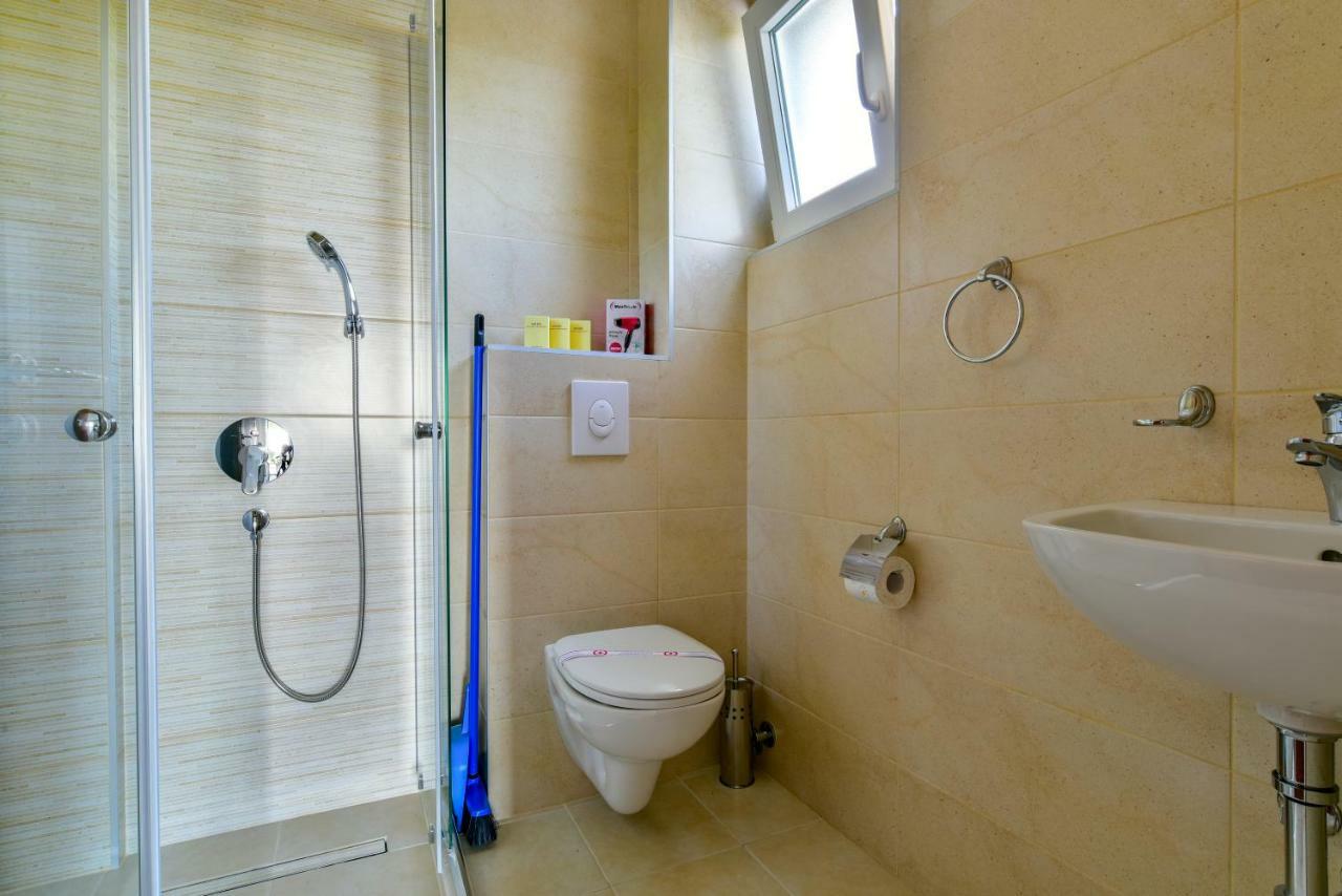 Apartmani Marina Kopitovic Petrovac Εξωτερικό φωτογραφία