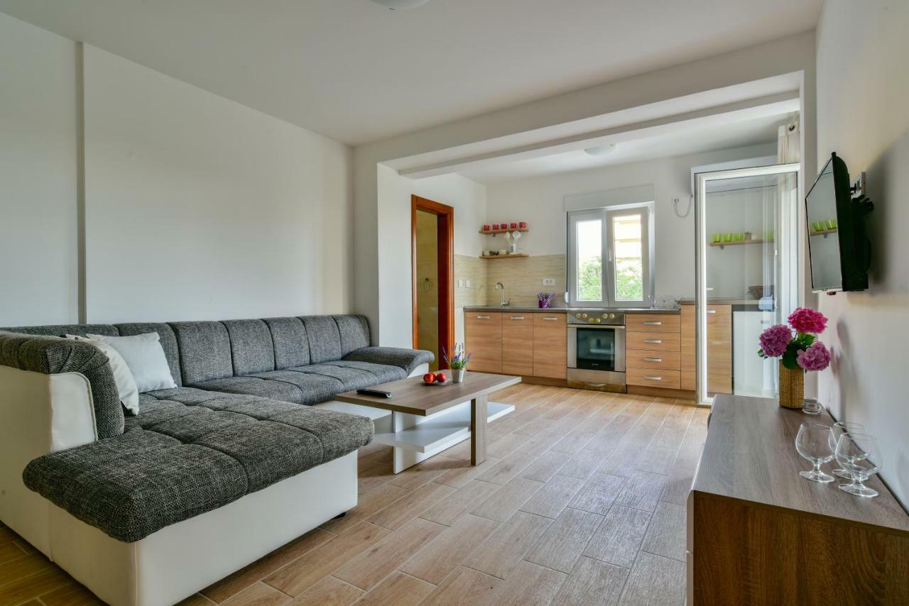 Apartmani Marina Kopitovic Petrovac Εξωτερικό φωτογραφία