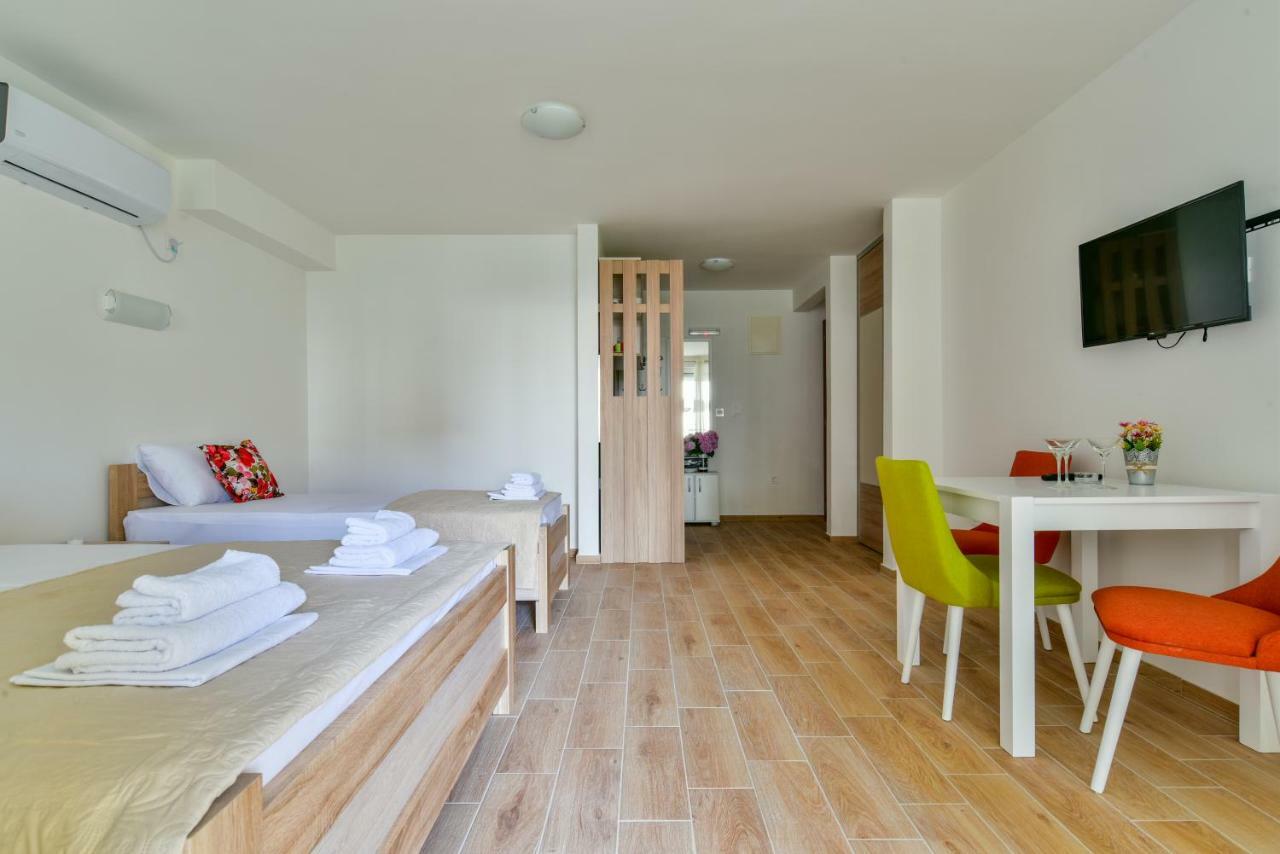 Apartmani Marina Kopitovic Petrovac Εξωτερικό φωτογραφία