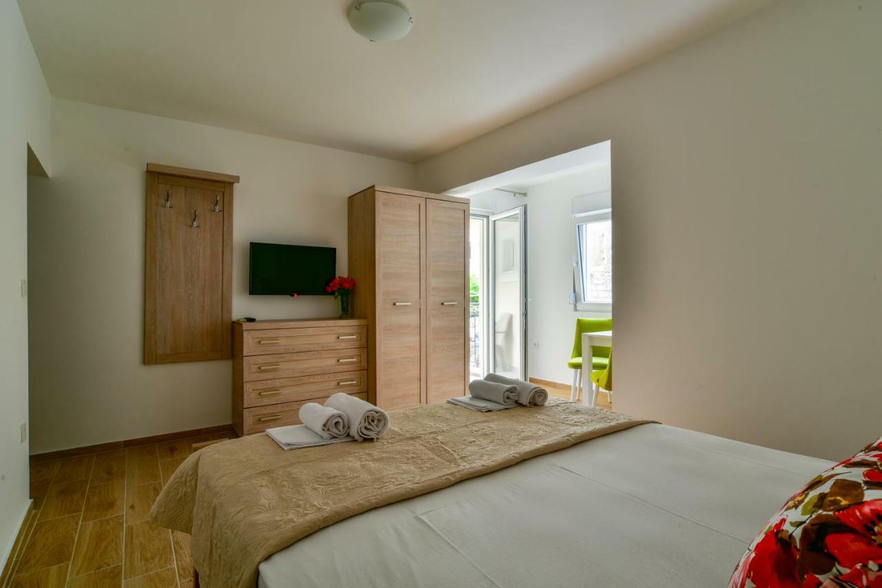 Apartmani Marina Kopitovic Petrovac Εξωτερικό φωτογραφία