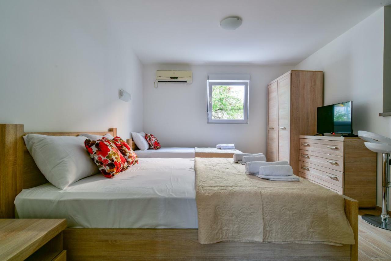Apartmani Marina Kopitovic Petrovac Εξωτερικό φωτογραφία