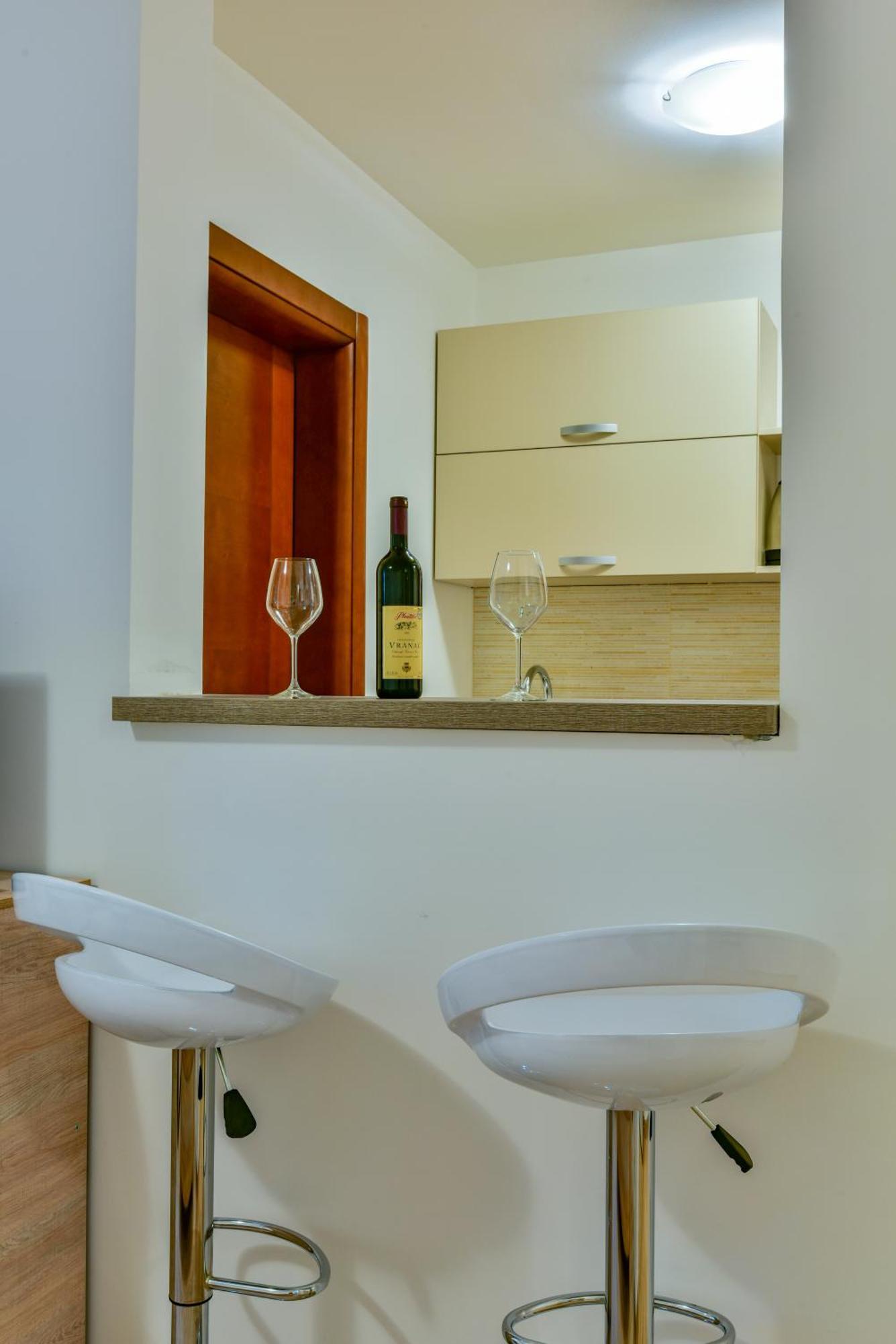 Apartmani Marina Kopitovic Petrovac Εξωτερικό φωτογραφία