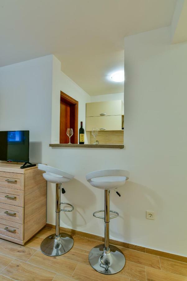 Apartmani Marina Kopitovic Petrovac Εξωτερικό φωτογραφία